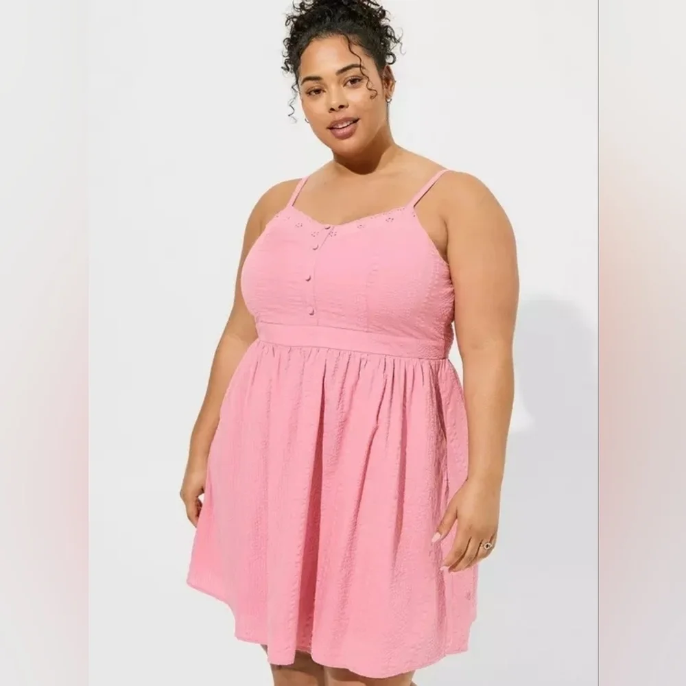 Torrid Pink Eyelet Lace Button Sundress Size 2 NWOT